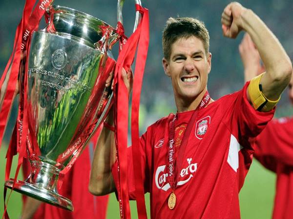 Steven Gerrard là tiền vệ xuất sắc nhất của Liverpool