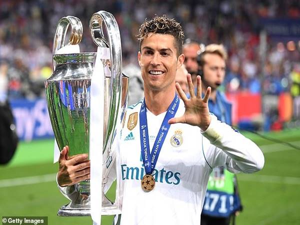 Top tiền đạo Real Madrid ghi nhiều bàn thắng nhất