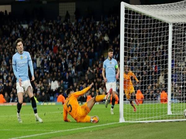 tin-clb-man-city-pep-dang-bat-luc-va-tro-nen-mong-manh