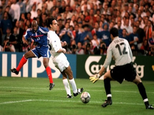 Diễn biến kịch tính trận chung kết EURO 2000: Pháp vs Ý