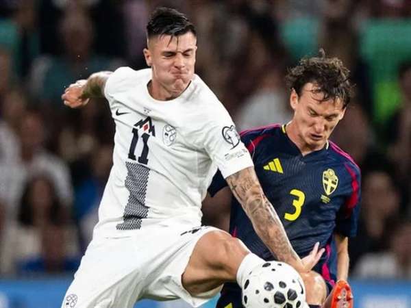 Benjamin Sesko trong màu áo Slovenia