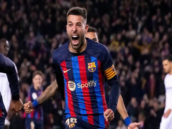 Hậu vệ trái Jordi Alba