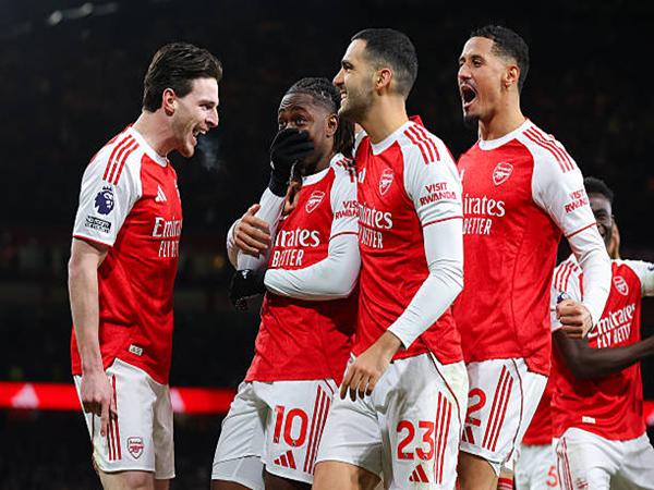 Tin CLB Arsenal: Chứng minh bản lĩnh vô địch của Arsenal