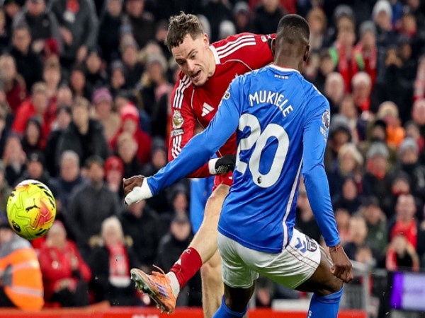 Chiesa trở thành người hùng của Liverpool trong giây phút sinh tử Chiesa trở thành người hùng của Liverpool trong giây phút sinh tử