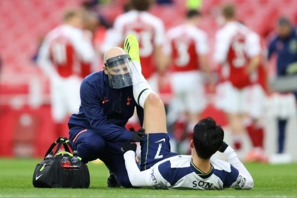 Son bị đau nhẹ sau trận đấu với Aston Villa
