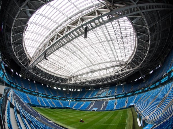 Sức chứa và kiến trúc độc đáo của sân Saint Petersburg