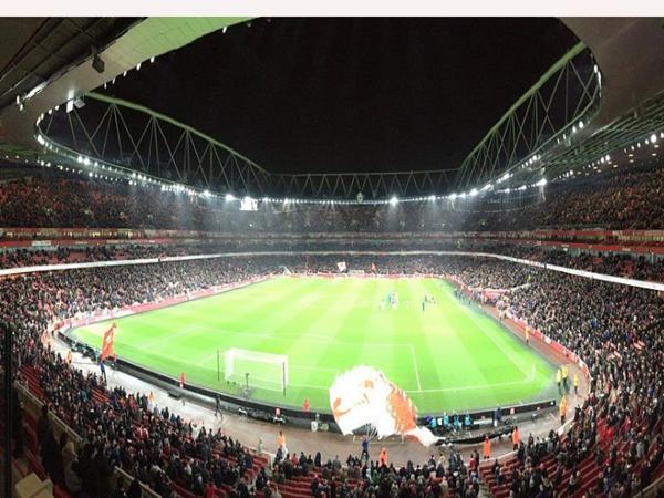Vì sao Sân vận động Emirates được gọi là “thánh địa” bóng đá?