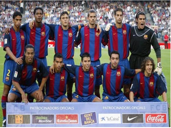 Tiền vệ tấn công Barca: Ronaldinho